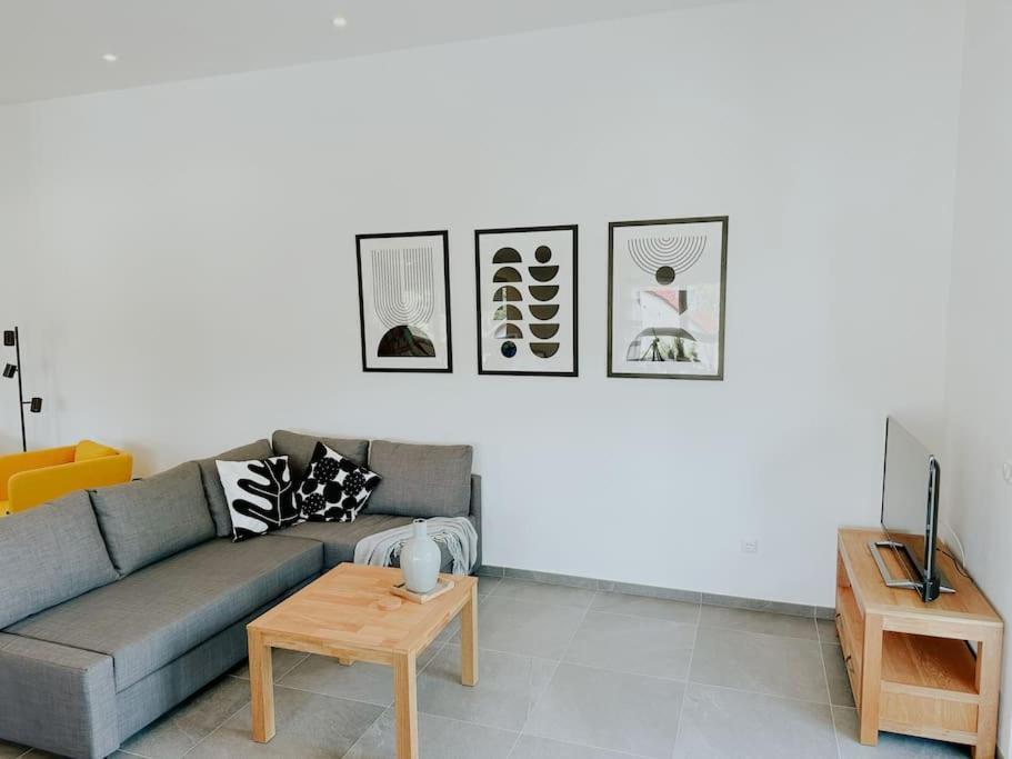 Apartment 100 Qm Im Weindorf - Balkon/Garage Aspisheim Екстериор снимка