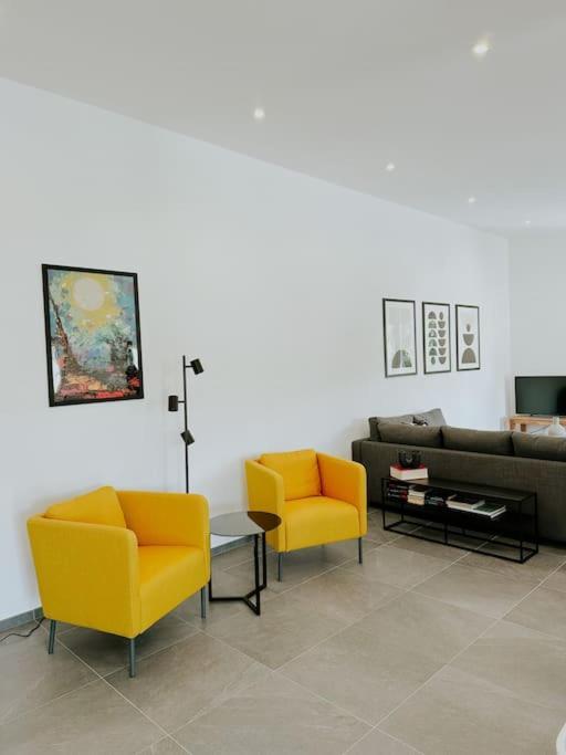 Apartment 100 Qm Im Weindorf - Balkon/Garage Aspisheim Екстериор снимка